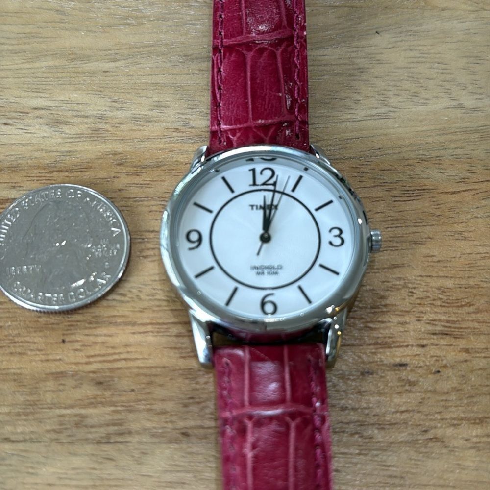 Timex Croc embossed Red Leather Strap Watch GUC - Picture 9 of 14